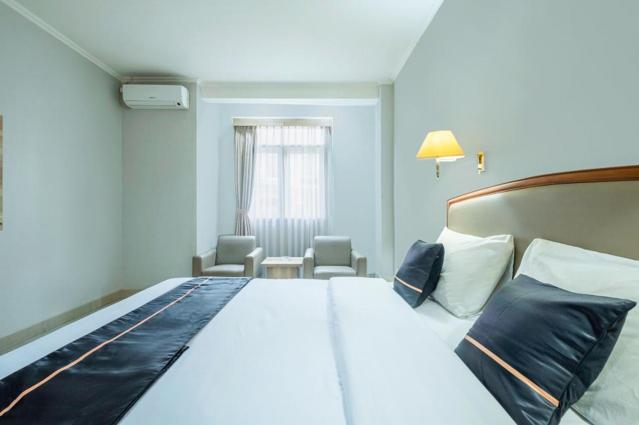Oyo 2329 Hotel Nyland 3 Cijagra Bandung Bagian luar foto