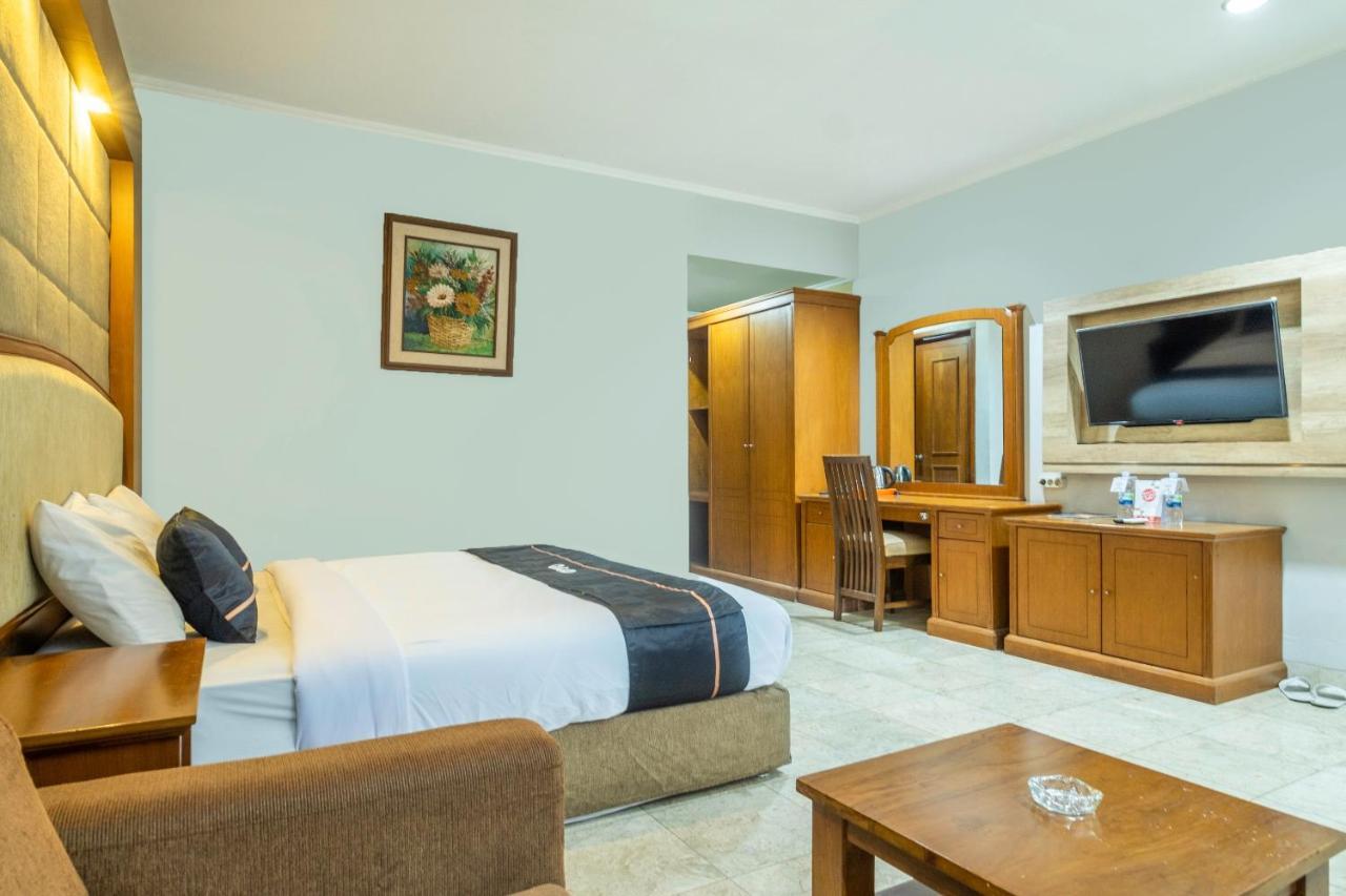 Oyo 2329 Hotel Nyland 3 Cijagra Bandung Bagian luar foto